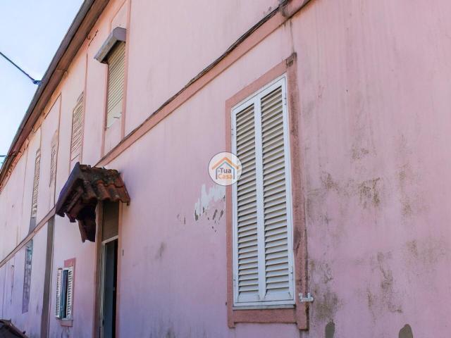 Moradia Centenária de Charme com potencial turístico na Rotunda da Boavista