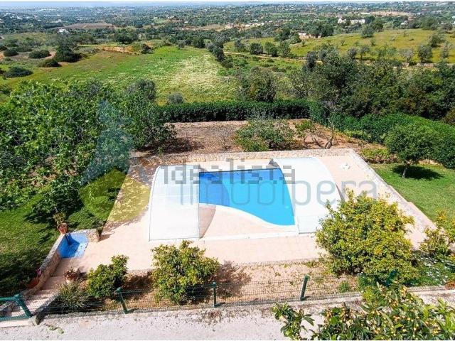 Moradia, Centro Antigo, Albufeira e Olhos de Água