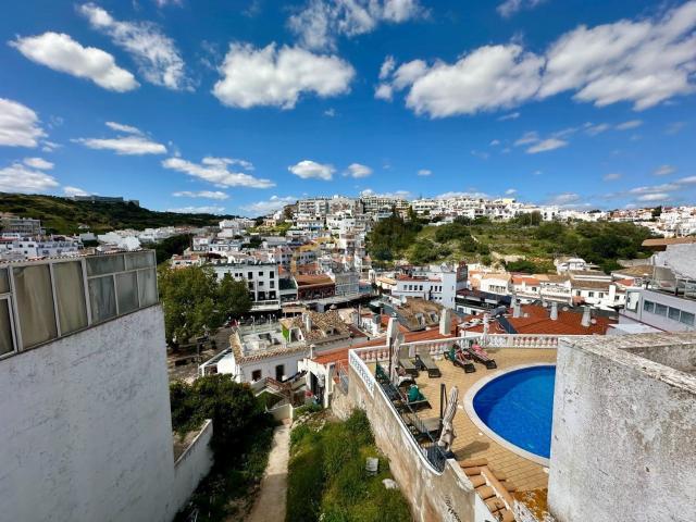 Moradia, Centro Antigo, Albufeira e Olhos de Água