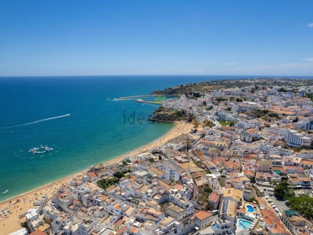 Moradia, Centro Antigo, Albufeira e Olhos de Água