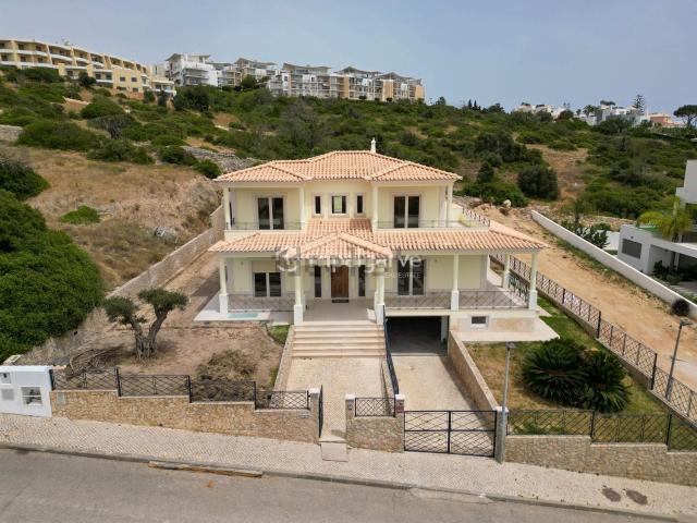 Moradia, Centro da Cidade, Albufeira e Olhos de Água