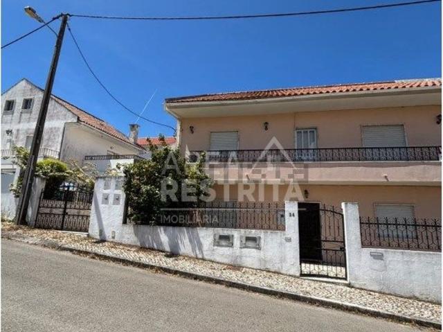 Moradia, Charneca da Caparica e Sobreda
