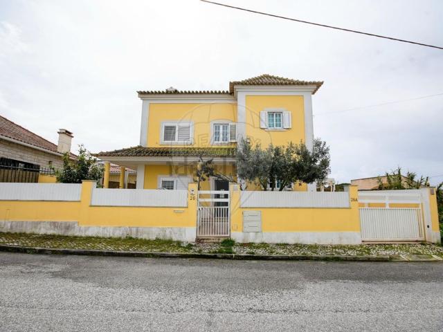 Moradia, Charneca da Caparica e Sobreda