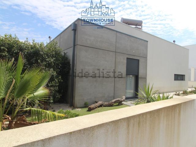 Moradia, Charneca da Caparica e Sobreda