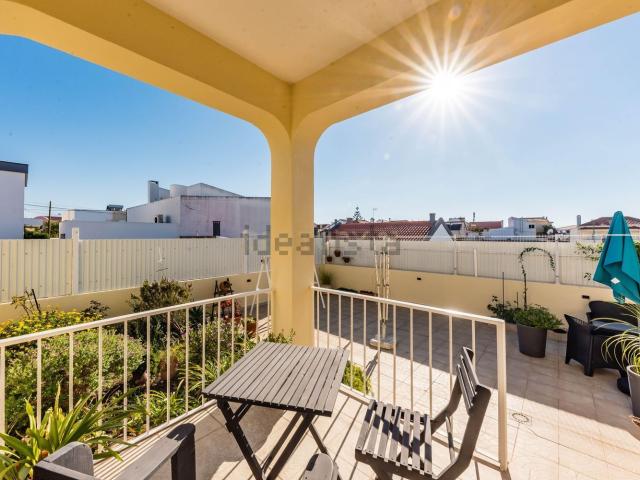 Moradia, Charneca da Caparica e Sobreda