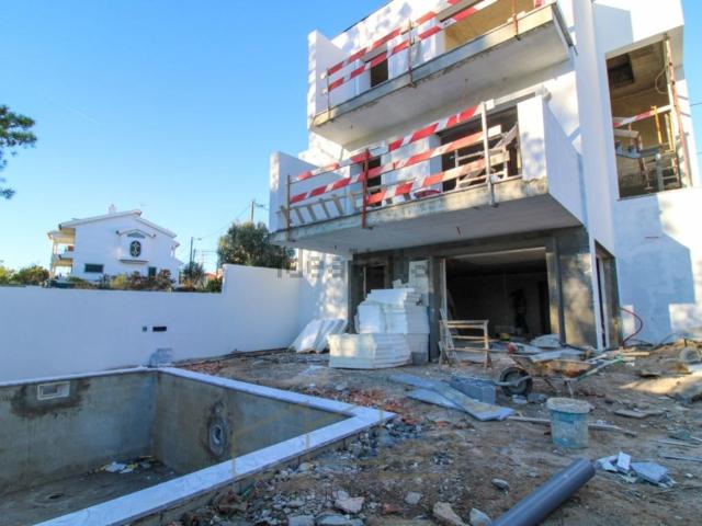 Moradia, Charneca da Caparica e Sobreda