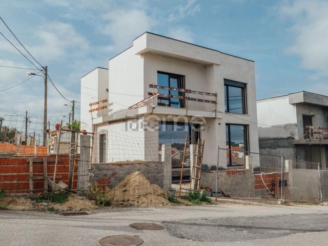 Moradia, Charneca da Caparica e Sobreda