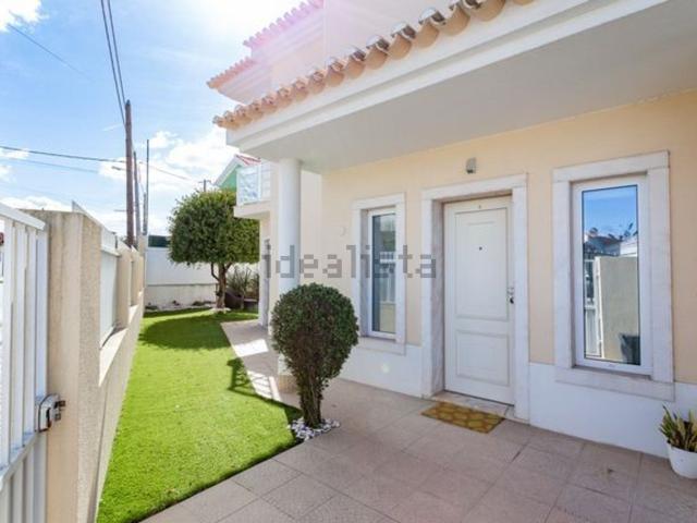Moradia, Charneca da Caparica e Sobreda