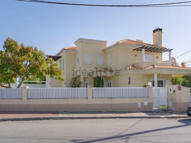 Moradia, Charneca da Caparica e Sobreda