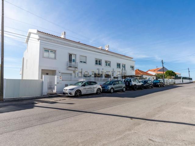 Moradia, Charneca da Caparica e Sobreda