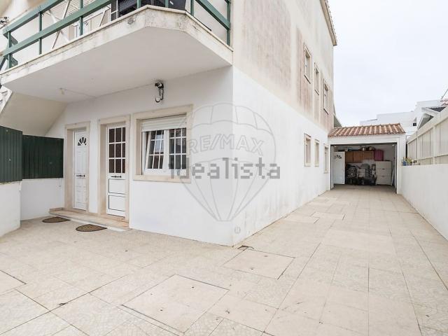 Moradia, Charneca da Caparica e Sobreda
