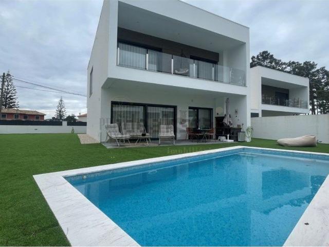 Moradia, Charneca da Caparica e Sobreda