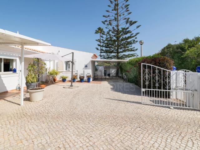 Moradia, Clube Albufeira, Albufeira e Olhos de Água