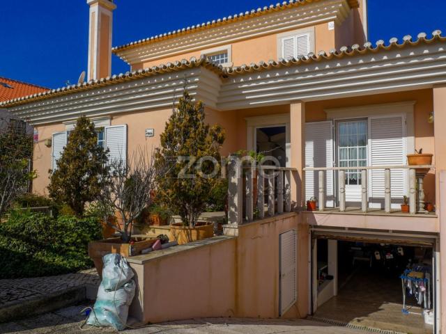 Moradia, Colares