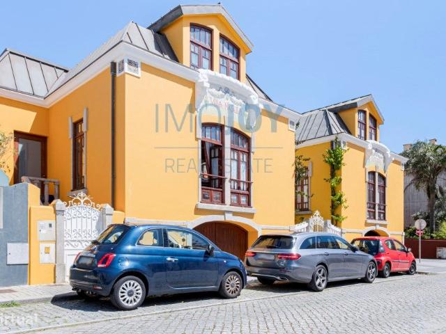 Moradia com 4 quartos em zona emblemtica de Espinho