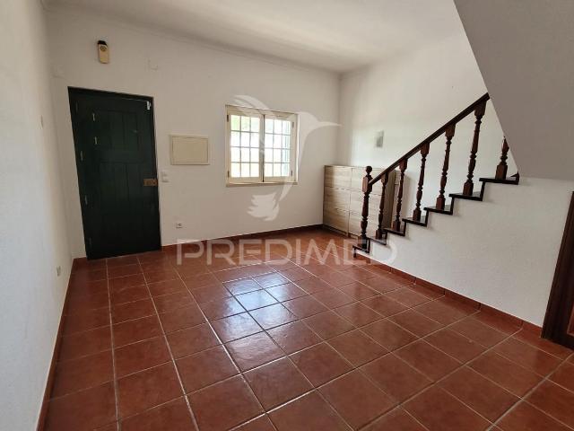 Moradia com 4 quartos no centro de Salvaterra de Magos