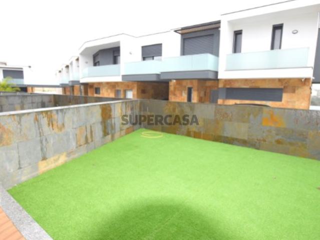 Moradia com 4 suites para venda em Albufeira