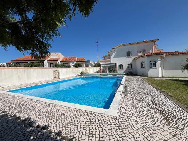 Moradia com 5 quartos em Vale Covo, Bombarral, com jardim, piscina, barbecue, adega e várias zonas de lazer