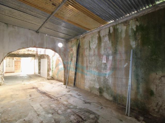 Moradia com 70 m2 no centro histórico da Fuzeta!