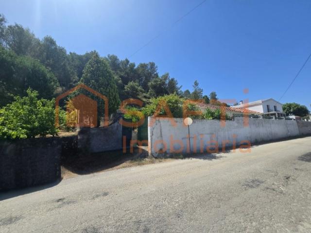 Moradia com 3789 m2 de terreno, pavilhão e vistas deslumbrantes Trancoso, Alhandra, São João dos Montes e Calhandriz