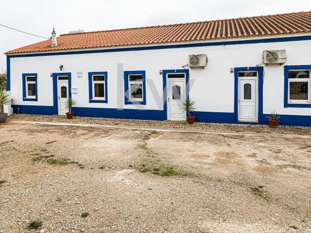 Moradia com 3 casas independentes perto de Alcantarilha