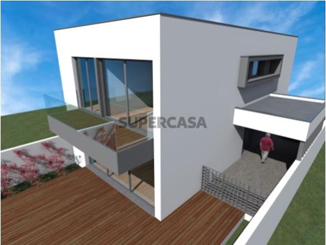 Moradia com 3 Suítes em S. Félix da Marinha, perto da A29