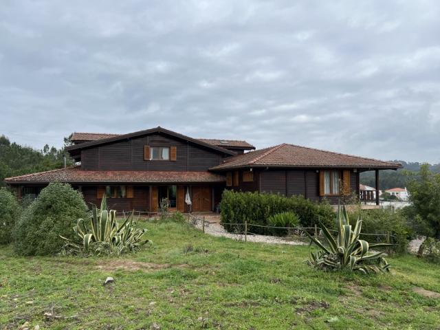 Moradia com terreno de 5234m2, Foz do Arelho