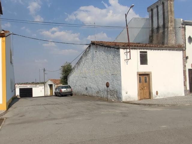 Moradia com terreno em Alpalhão
