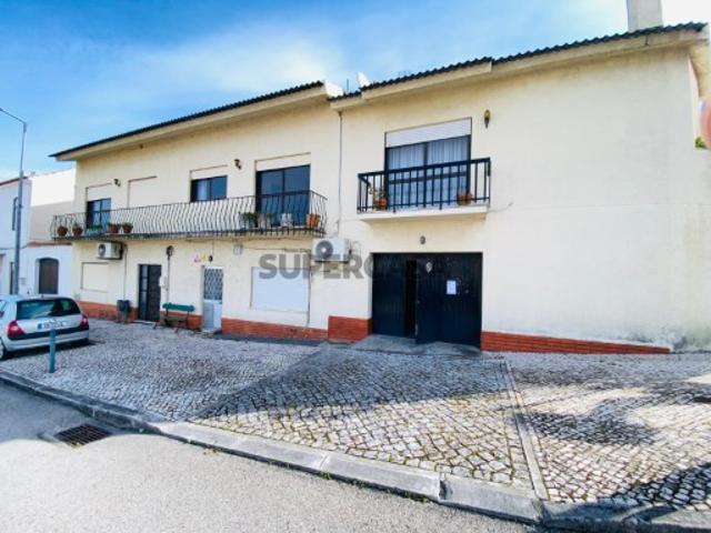 Moradia com terreno em Armazéns de Lavos Figueira da Foz Coimbra Portugal