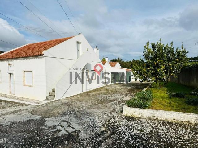 Moradia com terreno 4.800m2