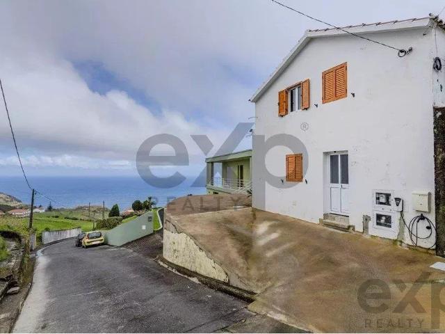 Moradia com Vista Mar em Santana, Nordeste – Desfrute do Nas. 128m² Achada