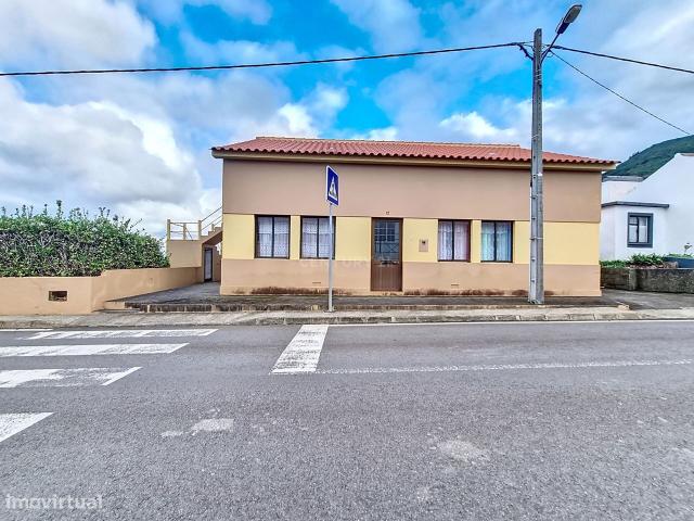 Moradia com Vista Mar, em Ponta Delgada SCF