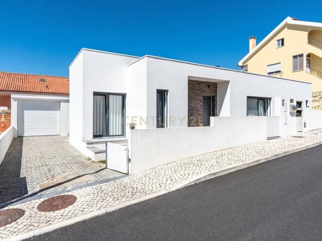 Moradia com vista para o campo em Caneças Odivelas