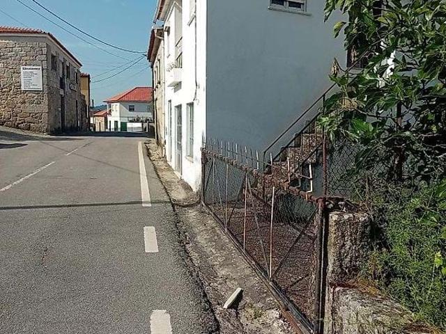 Moradia com Vista para a Barragem em Vila da Ponte, Sernancelhe