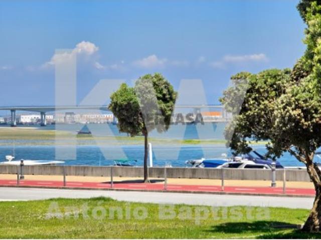 Moradia com vista para a Ria na praia Costa Nova