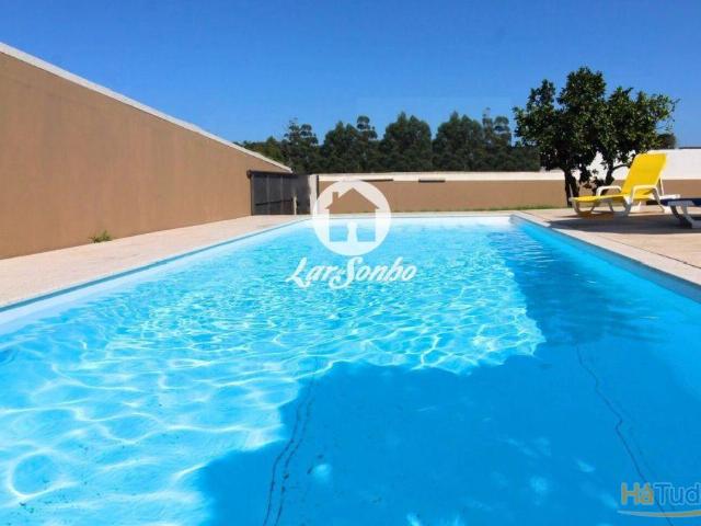 Moradia com acabamentos de Luxo | 26084096515