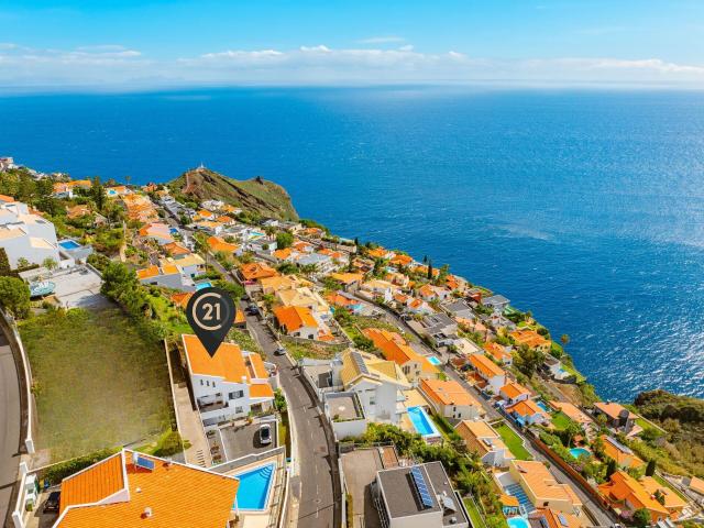 Moradia com Al Integrado e Vista Mar no Garajau 350m² Caniço