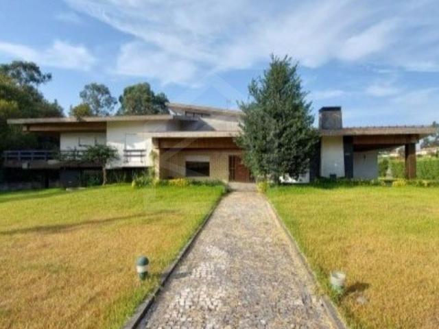 Moradia com Armazém em Vila Nova de Famalicão 0m² Novais