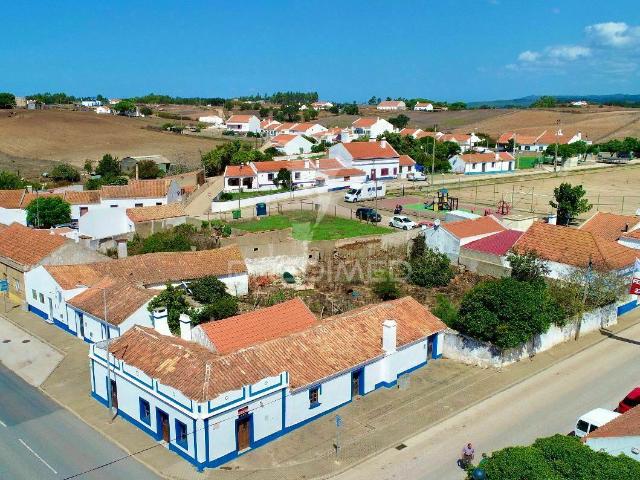 Moradia com comércio para recuperar