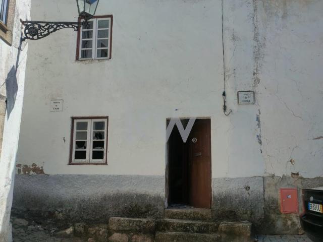 Moradia com dois andares