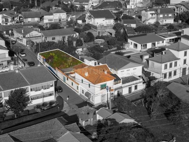 Moradia com espaço exterior às portas de Espinho
