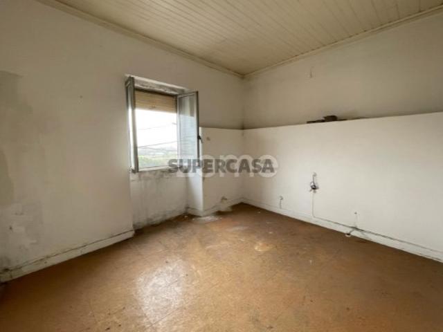 Moradia Com Habitação e Comércio na Pedrulha