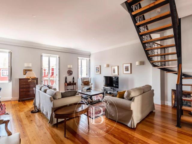 Moradia com jardim 349m² Prazeres