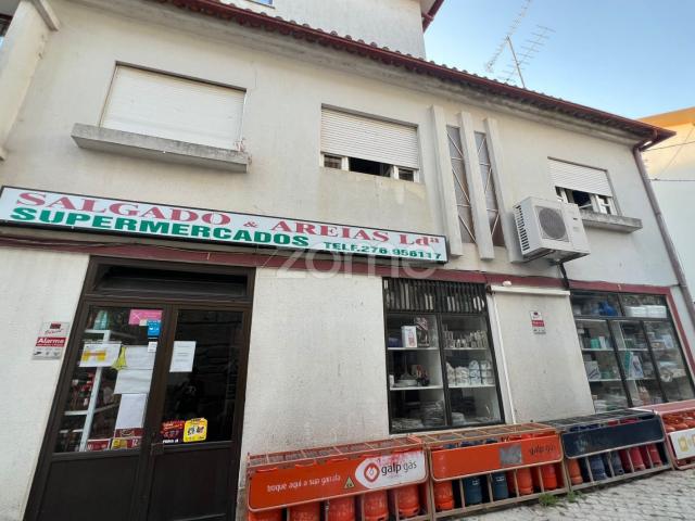 Moradia com Loja Comercial | 2 Pisos | Lebução – Valpaços