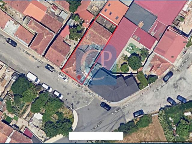 Moradia com mezanino em Paranhos, Porto