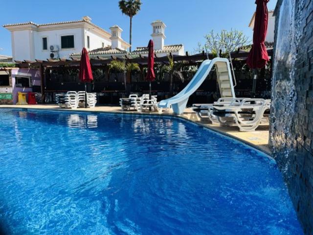 MORADIA COM PISCINA A VENDA, PRAIA GALE, ALGARVE