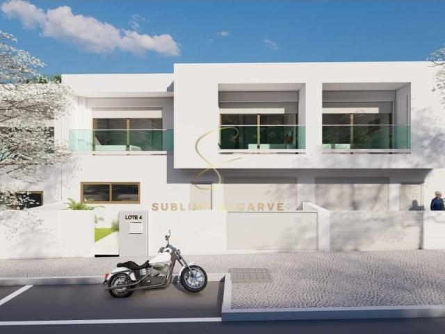 Moradia com piscina em Almádena, Praia da Luz, Algarve 187m² Luz