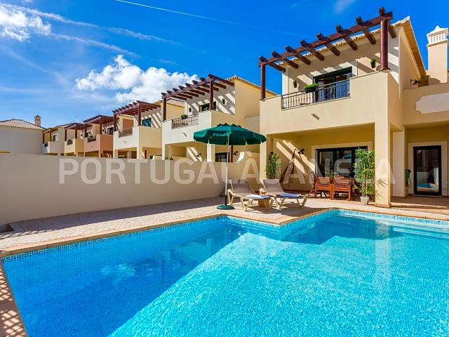 Moradia com piscina em Burgau, Vila do Bispo Algarve