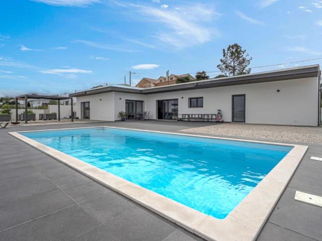 Moradia com piscina em Cadaval 143m² Lamas e Cercal