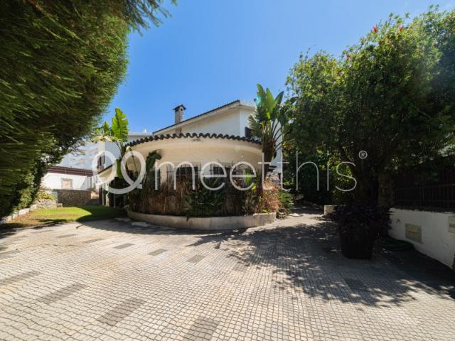 Moradia com piscina em Cascais